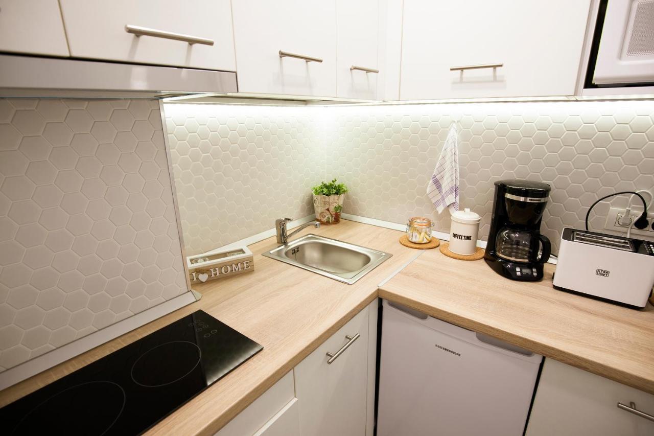 Ideal Studio Boekarest Buitenkant foto