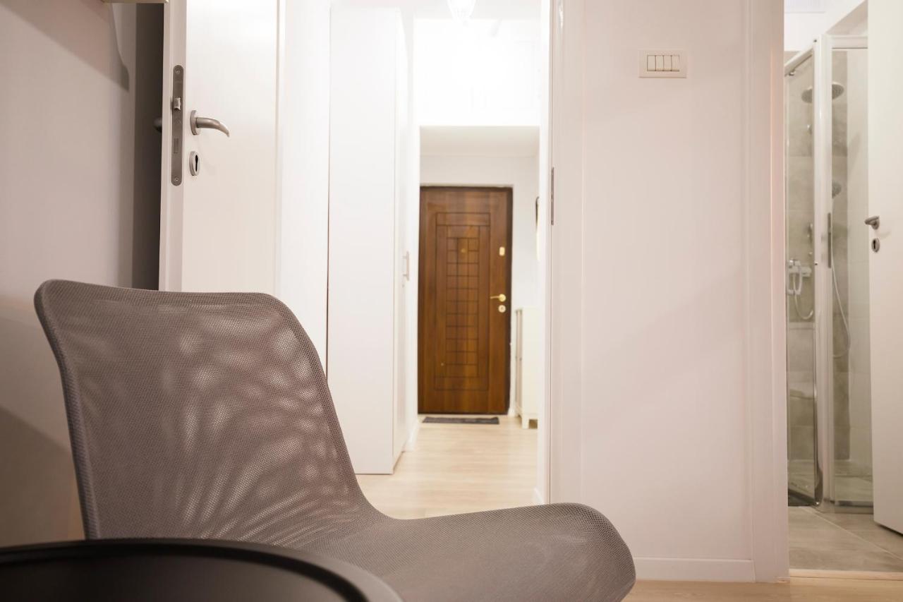 Ideal Studio Boekarest Buitenkant foto
